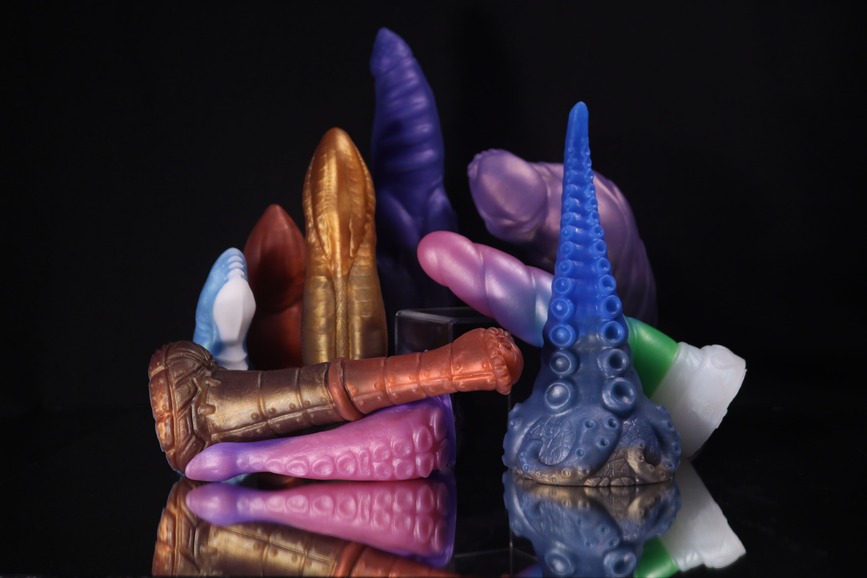 coleção de dildos coloridos e diferentes