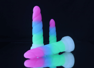 dildo uni em 3 tamanhos diferentes