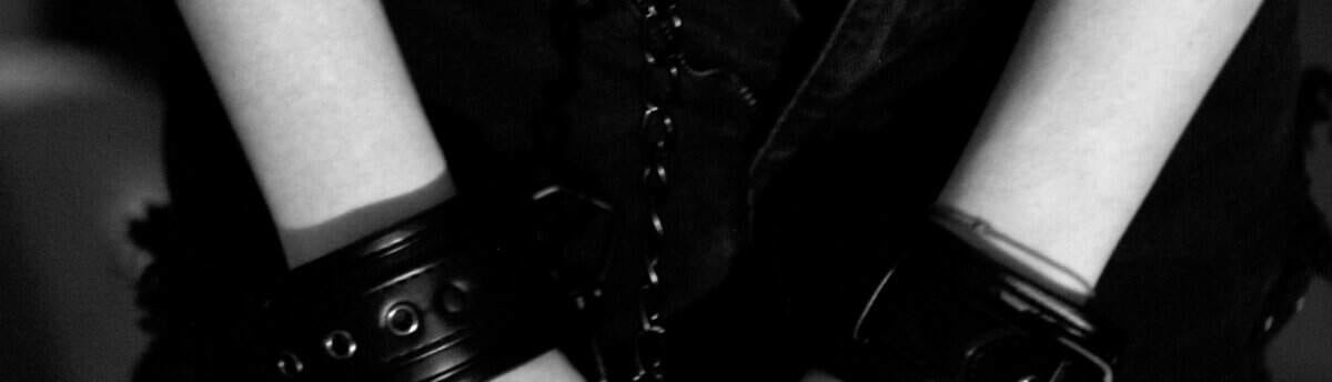 corpo de moça praticante de fetiche