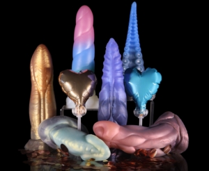 modelos de vibrador de silicone expostos um do lado do outro