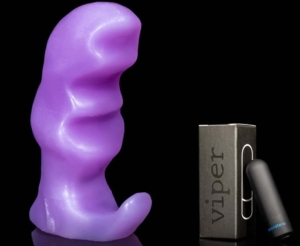 vibrador anal joy da monster d junto a um vibrador bullet viper