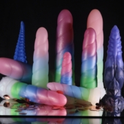 vários vibradores representando onde comprar vibrador