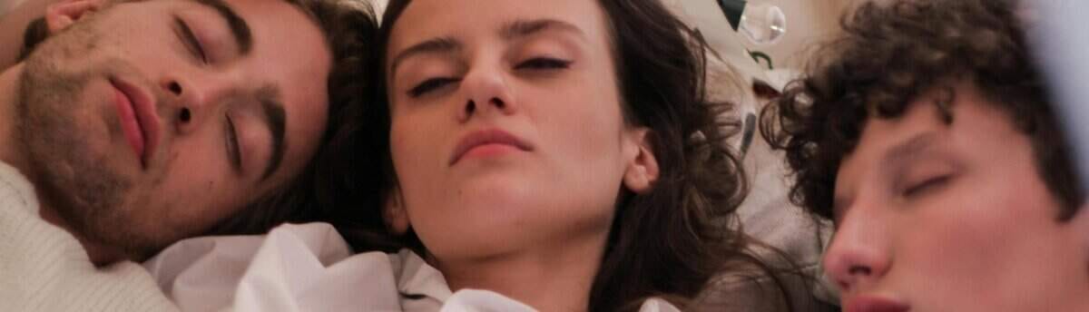 trisal representando relacionamento aberto trisal representando relacionamento aberto