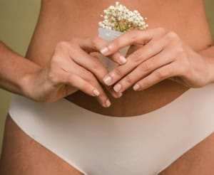 ponto g representado em foto do ventre feminino