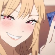 desenho hentai de moça segurança uma camisinha