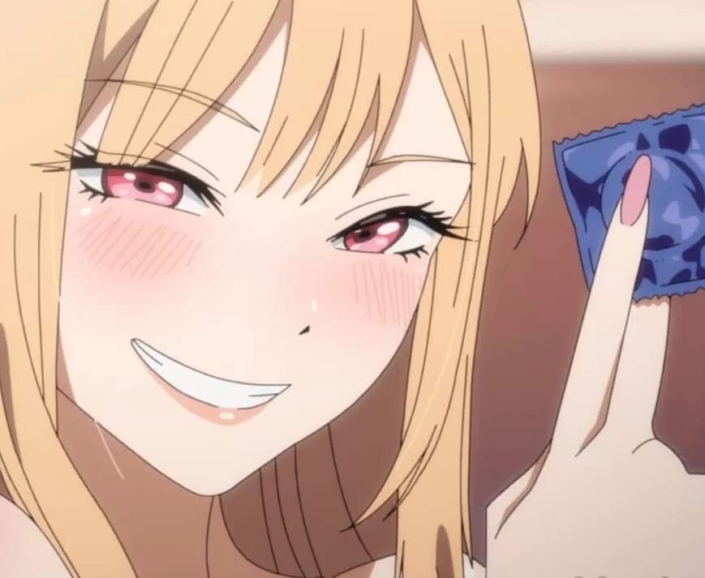 desenho hentai de moça segurança uma camisinha