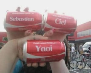 Yaoi: Tudo o Que Você Sempre Quis Saber (e Tinha Vergonha de Perguntar) meme yaoi na latinha de refrigerante